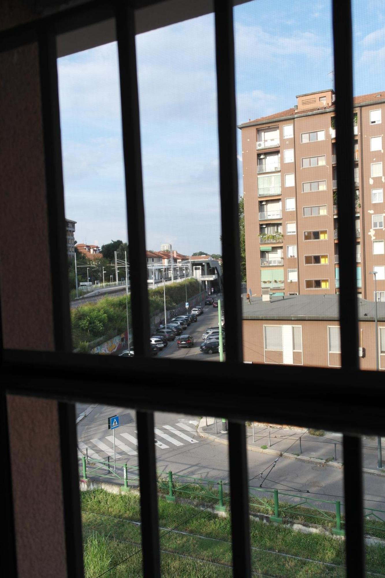 Luminoso Bilocale Zona Tibaldi Bocconi Daire Milano Dış mekan fotoğraf